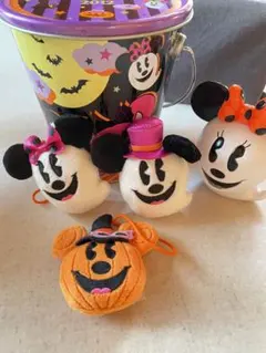 ディズニー ハロウィン缶とオーナメント