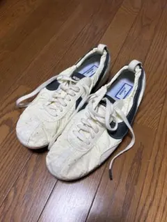 jacquemus ジャックムス　ナイキ　ムーンレーサーのサムネイル