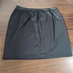 黒のタイトスカート　4L
