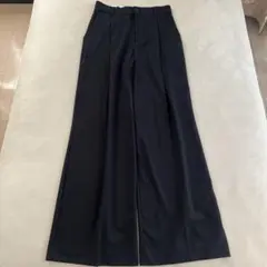 ZARA ザラ　黒のワイドパンツ ボタン付き