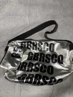 GBRSCO メタリックシルバー ショルダーバッグのサムネイル
