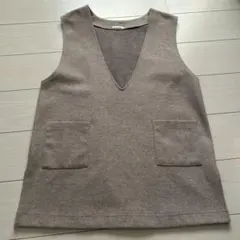 Vベスト　ベージュ