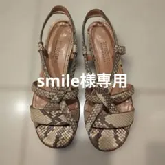 HIROFU パイソン　サンダル 約3cmヒールのサムネイル