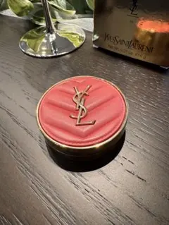 Yves Saint Laurent パウダーチーク ピンク 54