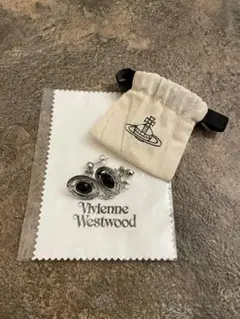Vivienne Westwood ヴィヴィアン タイニー オーブ ピアス