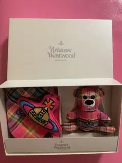VivienneWestwood ベアー　ハンカチ　セット　限定　箱付　緑 VivienneWestwood ベアー ハンカチ セット 限定 箱付 緑 - メルカリ