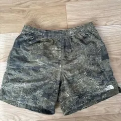 The North Face 迷彩ショートパンツ　Mサイズ