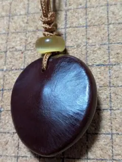 石垣島産　藻玉モダマハート形　猫眼石黄色丸　紐ドイツ製黄土色1m使用ネックレス