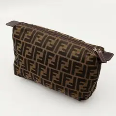 FENDI ポーチ 小物入れ バニティ コスメ ズッカ柄 FF金具 キャンバス