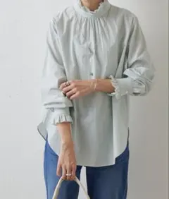 完売品✨ビアズリー 心地よいゆとりときれいなフォルム フリル衿