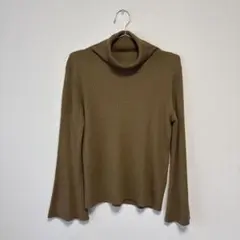earth ベージュ フレアスリーブ セーター L ニット　トップス
