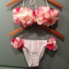 新品・未使用 水着 チュアンピサマイ ビキニ レッド 海外Sサイズ