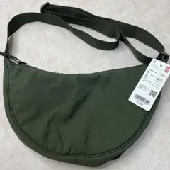 ユニクロ ラウンドミニショルダーバッグ 新品 ダークグリーン RFIDのサムネイル