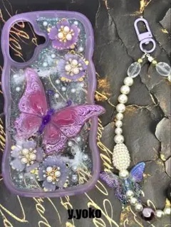 ハンドメイド❣️レジン蝶と花 デコレーション iPhoneケース ストラップ付き