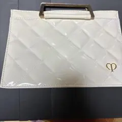 ホワイトキルティングハンドバッグ