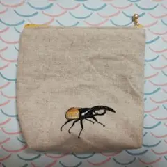 ヘラクレスオオカブト 刺繍 ミニポーチのサムネイル