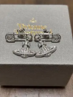 Vivienne Westwood ルクレース ピアス 片耳用 オーブ 安全ピン - メルカリ