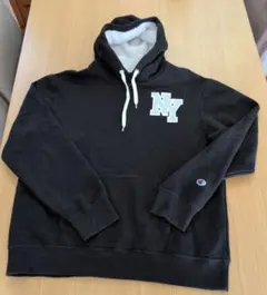 Champion NYロゴ フリースボアフードパーカー