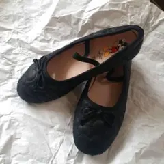 ZARA ミッキーマウスエンボスフラットシューズ