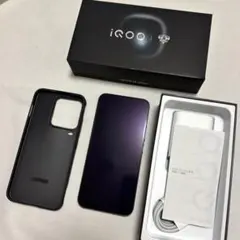 《美品》iQOO 15 Ultra V2546A スマホ 付属品有 SIMフリーのサムネイル