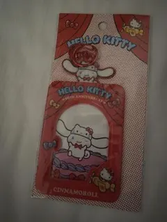 韓国限定　ハローキティ50周年　カードホルダー　トレカケース　シナモロール　新品
