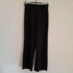 ブラック カジュアルパンツ