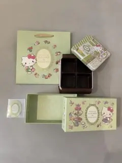 LADURÉE × HELLO KITTY コラボ 空き箱など4点セット