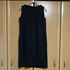（ユナイテッドアローズ）黒のノースリーブひざ丈ワンピース