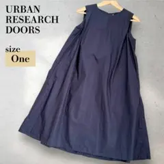 アーバンリサーチドアーズ コットンAラインノースリーブワンピース 膝丈ネイビー