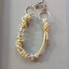 ストラップ　ハンドストラップ　スマホストラップ　パラコード　ベージュ　ビーズ