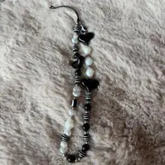 ビーズ スマホストラップ 黒と白