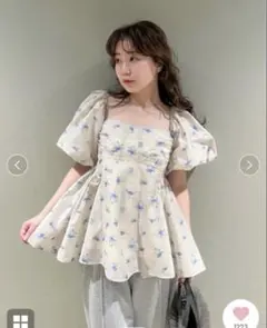 2026年最新】LILY BROWN 3wayシアージャガードペプラムブラウスの人気