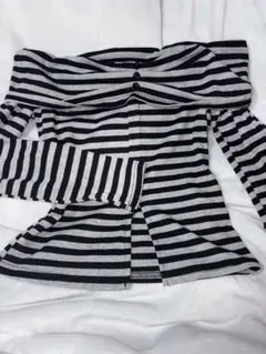 オフショルダー ストライプ 長袖トップス