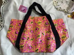 Item thumbnail for item 89904084-4ea3-4601-b76b-fe74ffded2bf