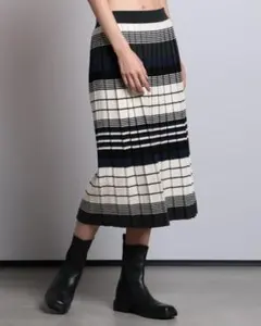 THEORY LUXE・ストライプ プリーツニットスカート（３８）のサムネイル