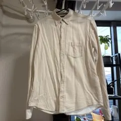 クリーム色 長袖シャツ ポケット付き　綿100%