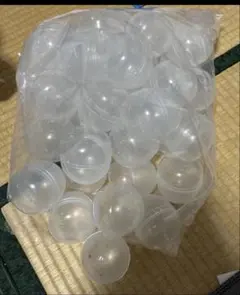 ガチャガチャ　空カプセル　80個セット
