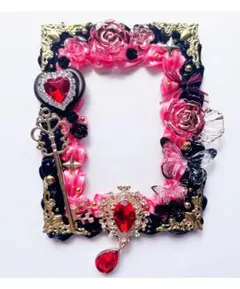 トレカケース ホイップデコ b8 赤 黒 額縁 ハート バラ リボン 鍵 蝶