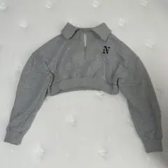 グレー クロップドスウェット