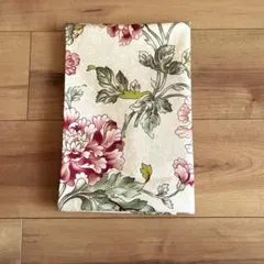 花柄 綿生地 ハギレ　ベージュ