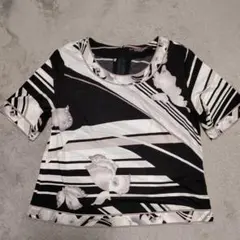 LEONARD FASHION 半袖カットソー 花柄 モノトーン カンカンのサムネイル
