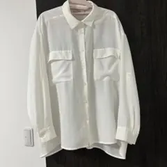 アズールバイマウジー　白シャツ