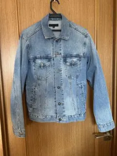 ユニクロ　Mサイズ ライトブルーデニムジャケット