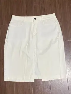 used オフホワイト　タイトスカート スリット入り 67cmウエスト