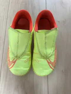 kids サッカーシューズ 18㎝