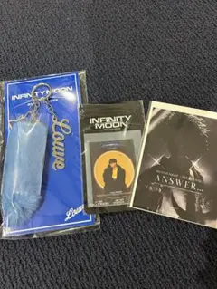 ØMI グッズ
