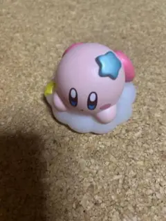 カービィ フィギュア 雲の上にいる