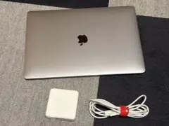 2017 Apple MacBook Pro 15インチ (メモリ16GB)