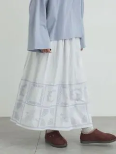 サマンサモスモス　裾モチーフ刺繍ギャザースカート