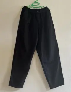 UNIQLO ゴムウエスト黒パンツ 140